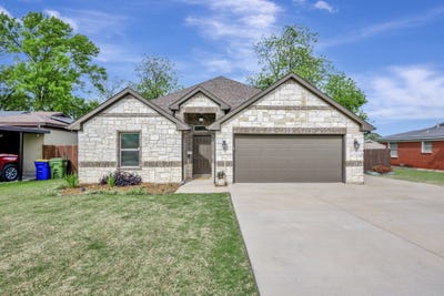 /international/us/608-perry-drive-white-settlement-tx-110107338503/
