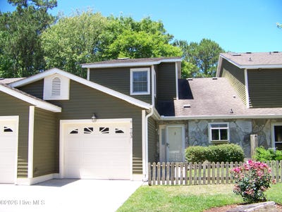 /international/us/703-cedarwood-village-morehead-city-nc-110108267808/