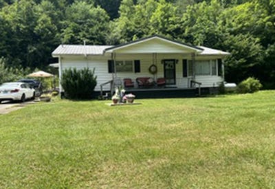 /international/us/90-glen-dr-prestonsburg-ky-110108654787/