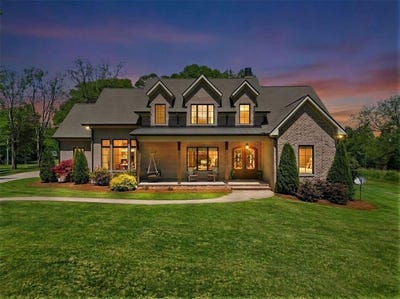 /international/us/724-red-hill-road-pickens-sc-110107514648/