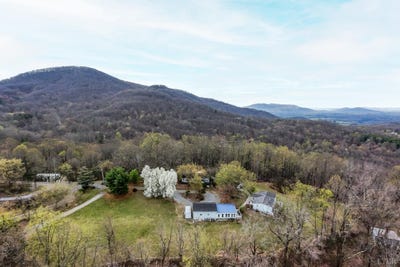 /international/us/4400-murray-hollow-road-thaxton-va-110107936649/