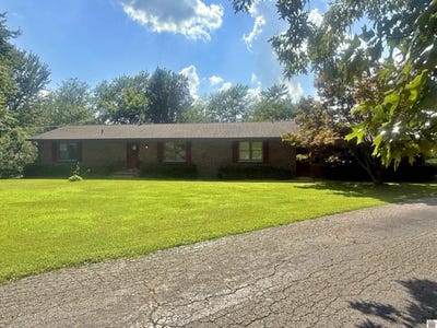 /international/us/235-old-pepper-lane-paducah-ky-110097519562/