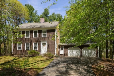 /international/us/1232-state-road-eliot-me-110108177216/