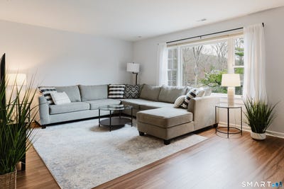 /international/us/40-village-walk-wilton-ct-110107406633/