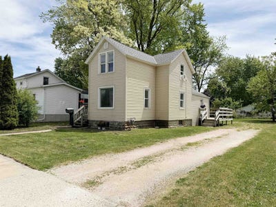 /international/us/366-grove-street-fond-du-lac-wi-110108544330/