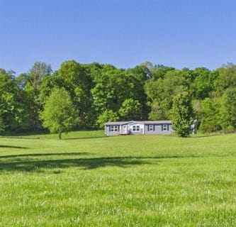 /international/us/4391-s-tanglewood-lane-salem-in-110107776622/