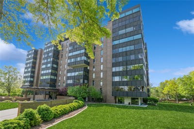 /international/us/3131-fleur-drive-des-moines-ia-110109960937/