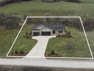 /international/us/hogback-bridge-road-lot-6-earlham-ia-110107080488/