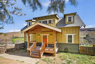 /international/us/499-1st-st-maupin-or-110107653992/