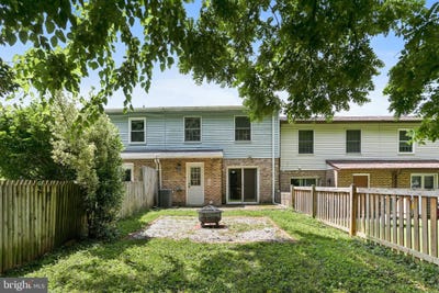 /international/us/2612-pearwood-road-parkville-md-110101011153/