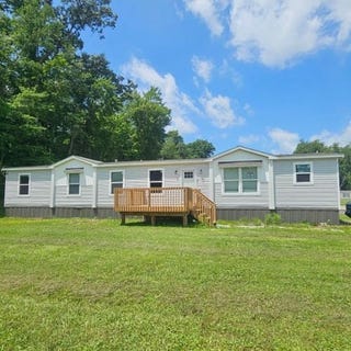 /international/us/32-pierpont-fields-vlg-morgantown-wv-110109446573/