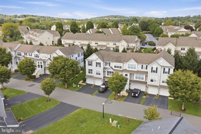 /international/us/401-heather-way-morgantown-pa-110120039693/
