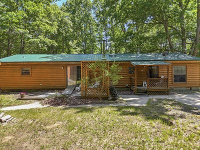 /international/us/152-4-mile-road-lake-mi-110092626073/