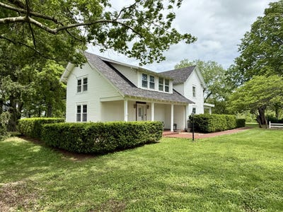 /international/us/2202-s-farm-road-107-springfield-mo-110108235217/