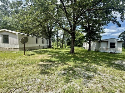 /international/us/8905-highway-e-houston-mo-110119324369/