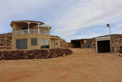 /international/us/2201-la-luna-rd-terlingua-tx-110107840518/