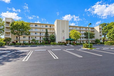 /international/us/2230-n-cypress-bend-drive-pompano-beach-fl-110120455217/