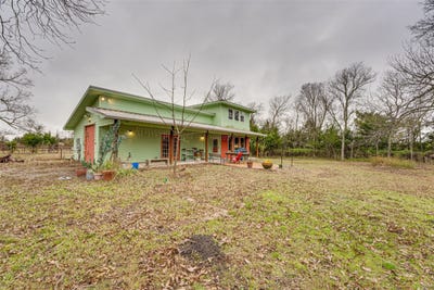 /international/us/1002-s-main-street-farmersville-tx-110105843511/