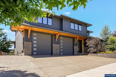 /international/us/1775-titan-dr-nw-salem-or-110100987258/