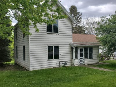 /international/us/110-forest-street-fox-lake-wi-110107956741/