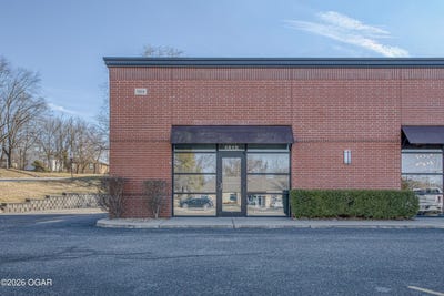 /international/us/1818-e-4th-street-unit-1-joplin-mo-110105724522/