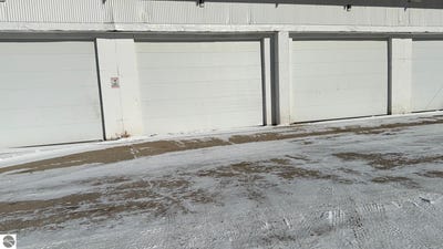 /international/us/4049-s-northwind-drive-mt-pleasant-mi-110105281790/