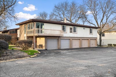 /international/us/15713-orlan-brook-drive-orland-park-il-110107303761/