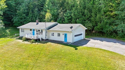 /international/us/370-lake-street-barton-vt-110108545417/