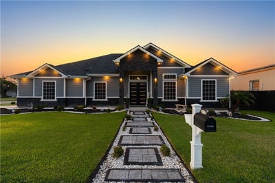 /international/us/900-e-caesar-avenue-kingsville-tx-110100947819/?lang=en