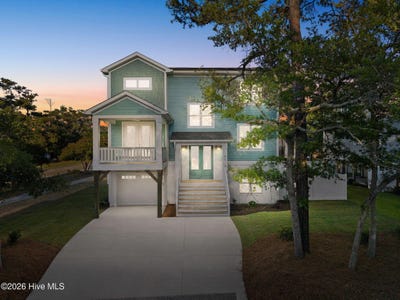 /international/us/98-se-43rd-street-oak-island-nc-110106061127/