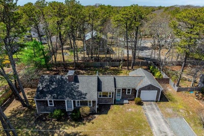 /international/us/65-phyllis-drive-south-yarmouth-ma-110107694081/