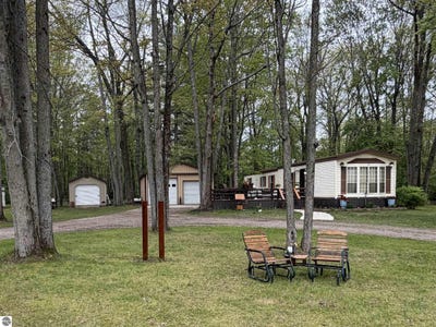 /international/us/2245-edgewood-farwell-mi-110108226147/