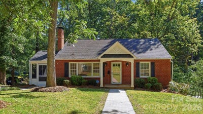 /international/us/1004-south-street-gastonia-nc-110120462545/
