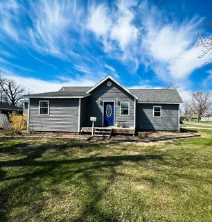 /international/us/1533-spencer-street-grinnell-ia-110100267092/