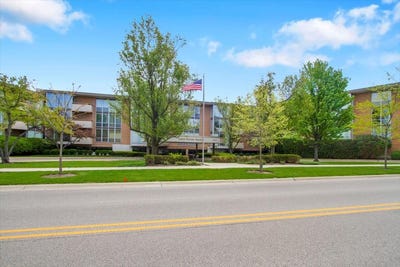 /international/us/1301-n-western-avenue-lake-forest-il-110107870460/