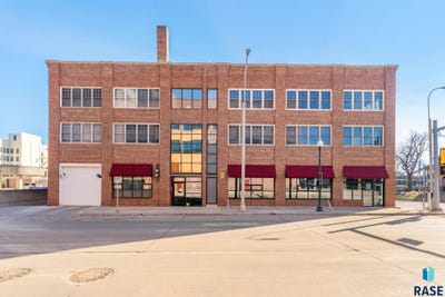 /international/us/132-s-dakota-ave-sioux-falls-sd-110105701336/