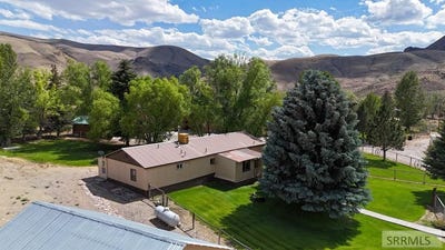 /international/us/425-river-drive-challis-id-110109058332/