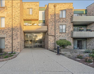 /international/us/1919-prairie-square-schaumburg-il-110107984730/