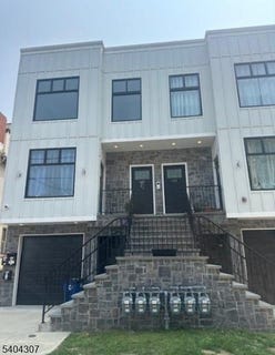 /international/us/619-e-26th-st-paterson-city-nj-110104590180/