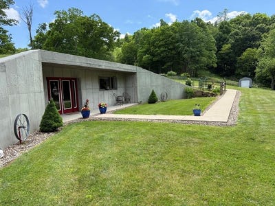 /international/us/1300-daisy-trail-cool-ridge-wv-110108379788/