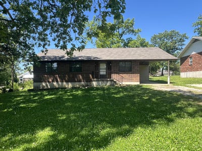 /international/us/505-n-grand-street-willow-springs-mo-110108229372/