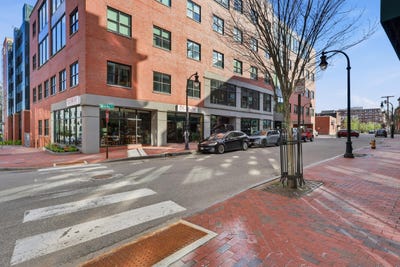 /international/us/22-hancock-street-portland-me-110107987242/