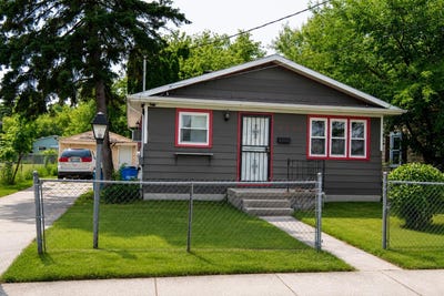 /international/us/3213-sheridan-avenue-saginaw-mi-110108780146/
