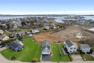 /international/us/18-starfish-drive-narragansett-ri-110107630060/