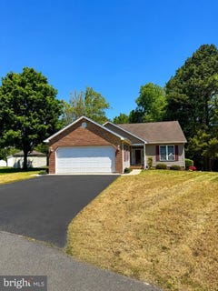 /international/us/138-meadow-dr-seaford-de-110108094625/