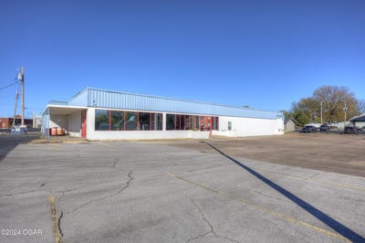 /international/us/905-w-broadway-street-webb-city-mo-110095634876/