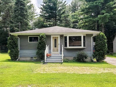/international/us/w8643-adams-beach-drive-clintonville-wi-110101090942/