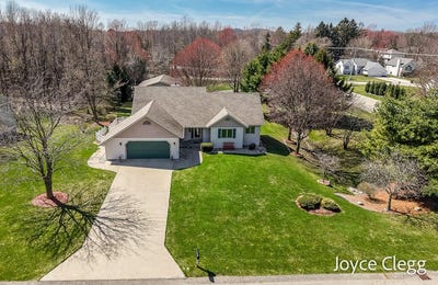 /international/us/4596-jack-pine-drive-holland-mi-110107209182/