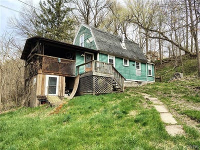/international/us/114-piper-road-herkimer-ny-110105215738/