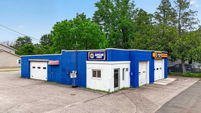 /international/us/109-second-street-stevens-point-wi-110108886252/